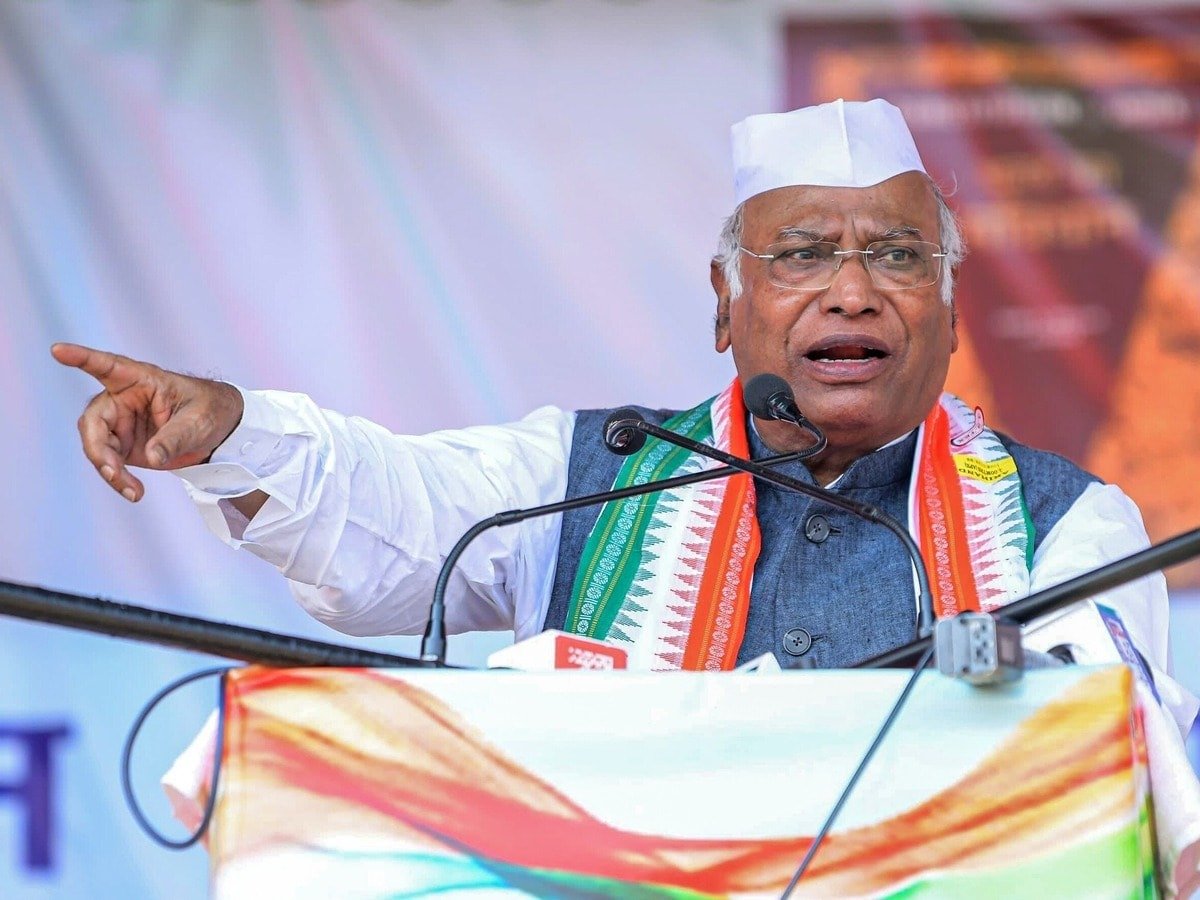 चार दिन, 57 शहरों में धुआंधार प्रेस कॉन्फ्रेंस; नेशनल हेराल्ड मामले में आक्रामक हो गई कांग्रेस