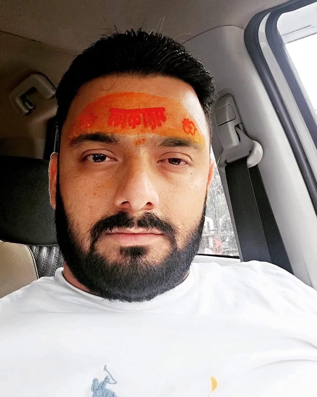 रोहित नेगी हत्याकांड: देहरादून की सड़कों पर उबाल, करणी सेना और युवाओं ने किया डीएम कार्यालय का घेराव”